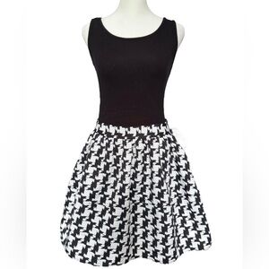 Express Houndstooth Skater Mini Skirt